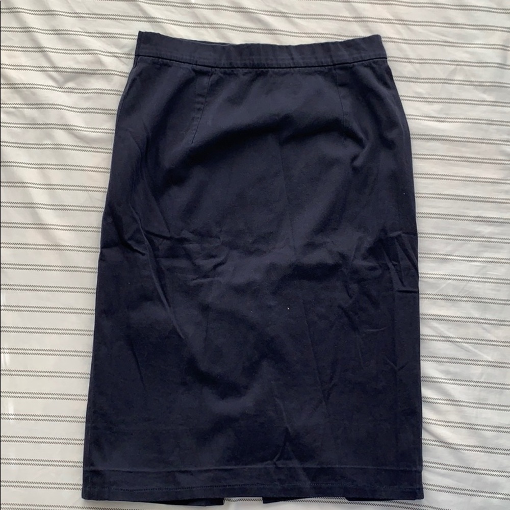 🌺 Simple Navy Skirt With Slit 🌺